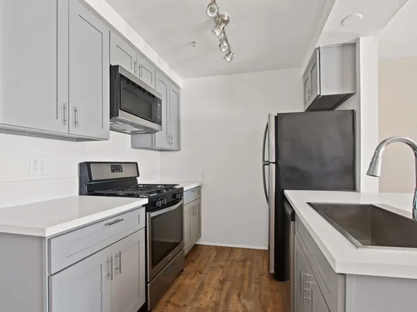 12914 Doty Ave, 12914 Doty Ave APT 17, Hawthorne, CA 90250