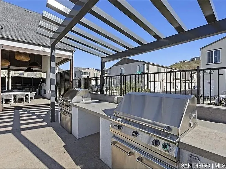 367 Meadowood St — Photo 11