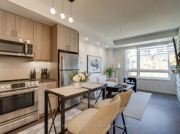 1150 Briar Hill Ave #304, Toronto, ON M6B 0A9