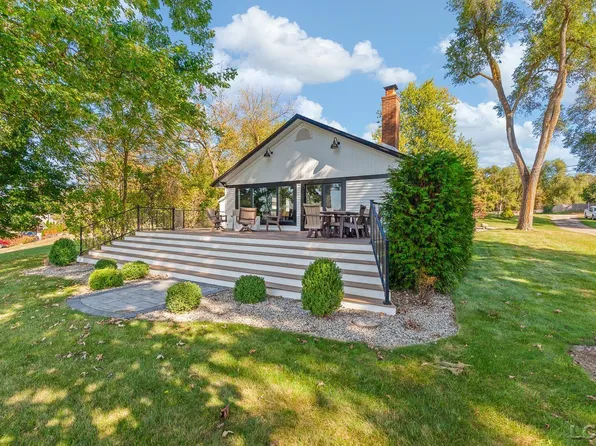 6103 Highland Ave, Manitou Beach, MI 49253