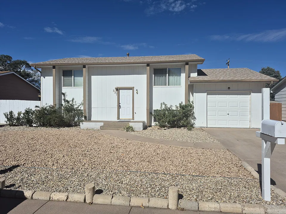 327 Iris Dr