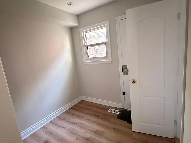 6 Brantley Cres — Photo 13