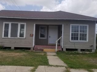 323 W Avenue C, Robstown, TX 78380