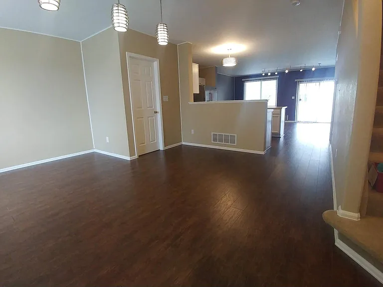 6262 Poudre Way — Photo 4