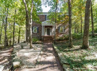 1048 E Wendy Brooke Ln, Fayetteville, AR 72703