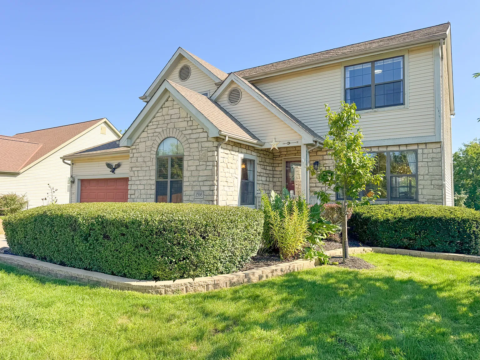 4 bed, 2.5 bath, 2410 sqft, $3,000 — Photo 3