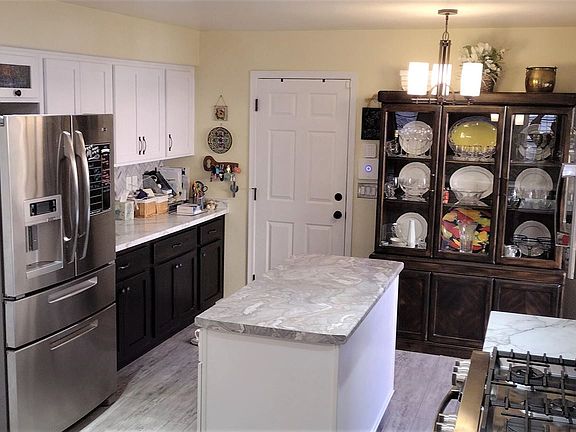 3rd image of 72 E Horizon Cir