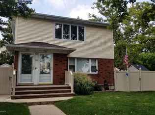 93 Kelvin Ave, Staten Island, NY 10306
