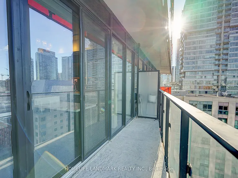 215 Queen St W #1403 — Photo 18