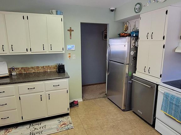 5th image of 3779 Ganson Dr
