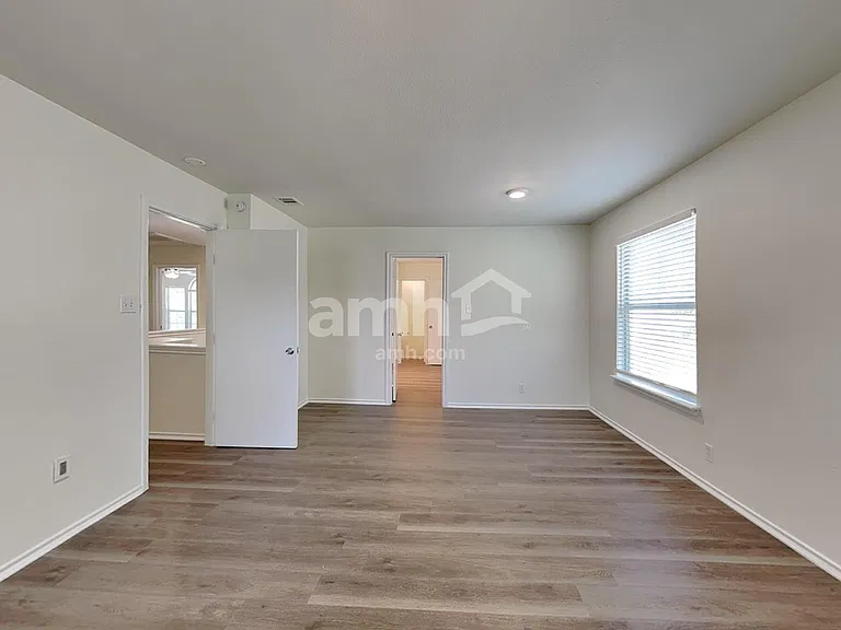 2207 Southeastern Trl — Photo 16