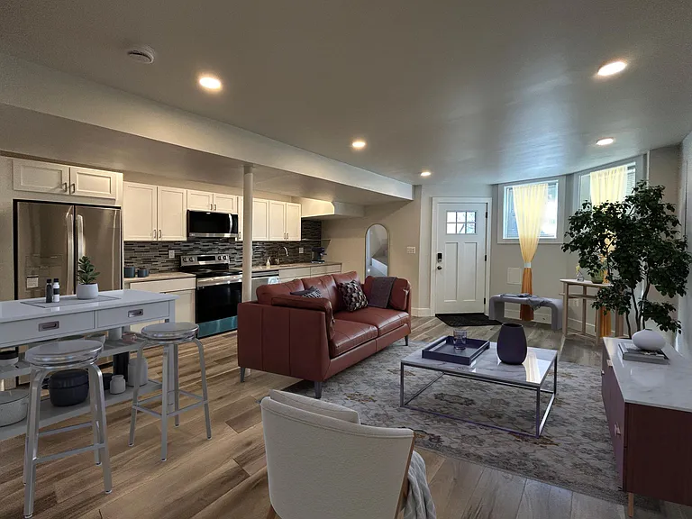 621 Upshur St NW #B — Photo 8