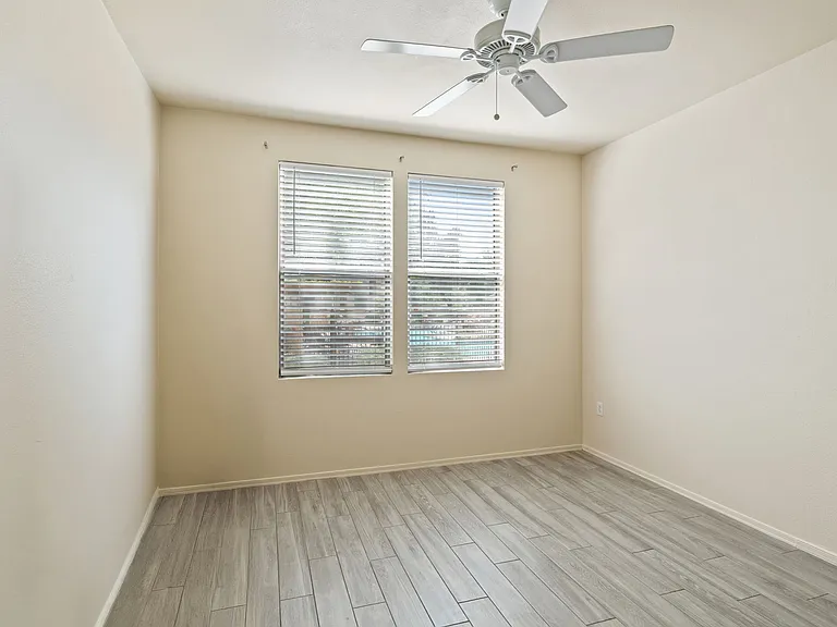 20100 N 78th Pl #1110 — Photo 13