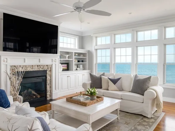 27 Collier Rd, Scituate, MA 02066