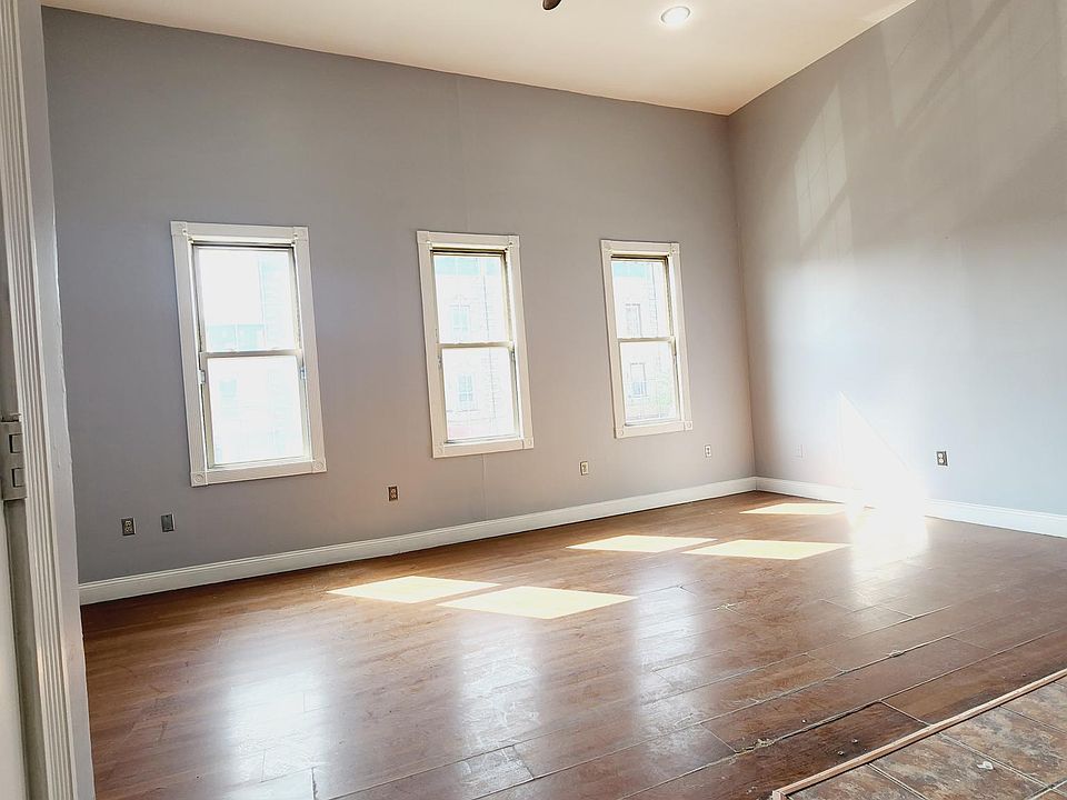 2nd image of 360 Broadway #1F