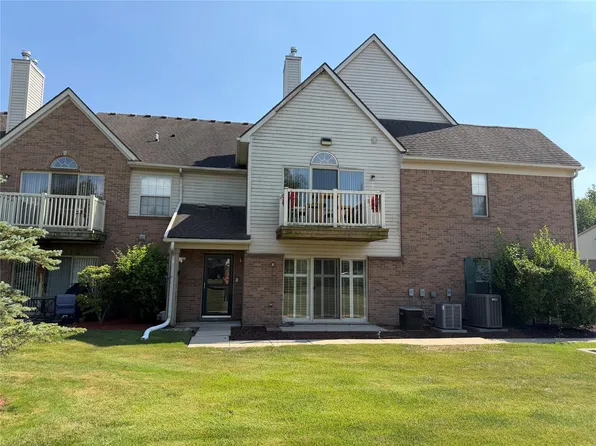 523 Brookfield Dr #81, Westland, MI 48185