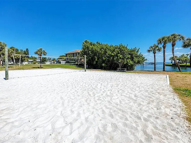 5231 Beach Dr SE #B — Photo 48