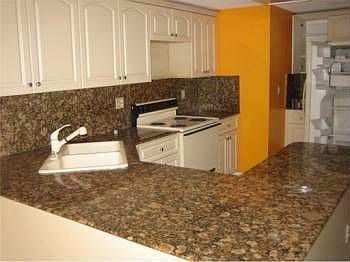 4th image of 11687 NW 89th Ct