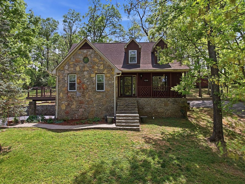 1st image of 2105 Alpine Dr
