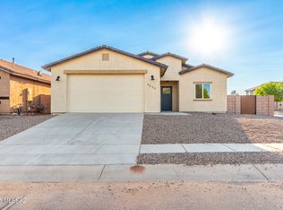 6650 S Cut Bow Dr, Tucson, AZ 85757