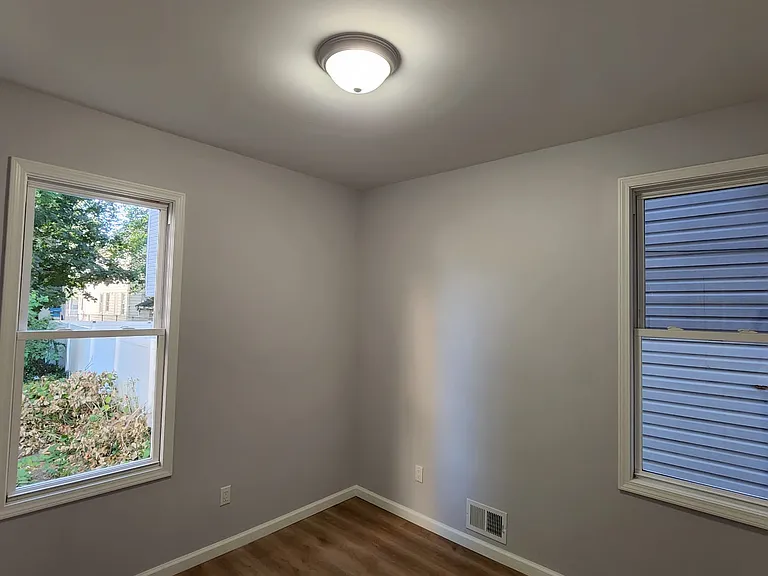 1010 Flora St #1 — Photo 5