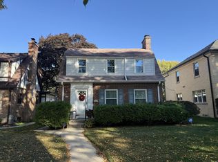 5324 N Shoreland Ave, Whitefish Bay, WI 53217