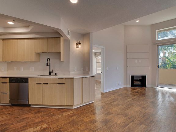 3rd image of 7661 Beverly Blvd #1-137