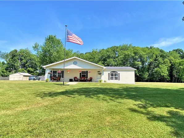 51 Morningside Dr, Avella, PA 15312