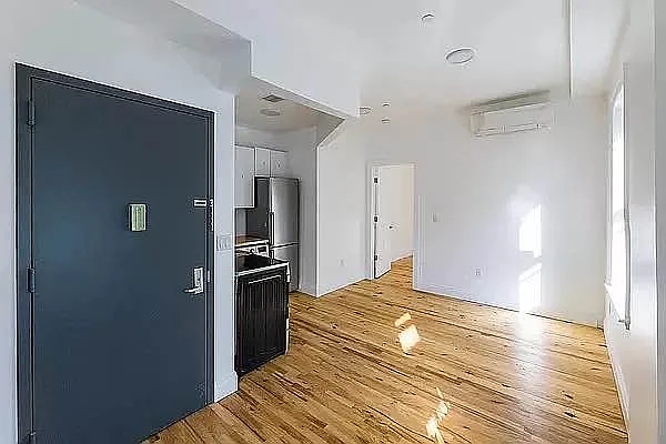 Rented by C2R Management LLC | media 8