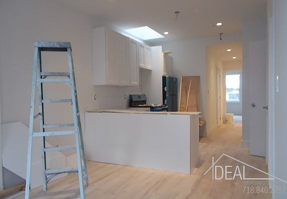3rd image of 737 Franklin Ave
