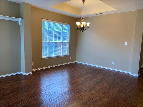 4th image of 4569 Highridge Dr