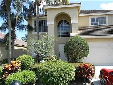 2nd image of 2750 N Clearbrook Cir
