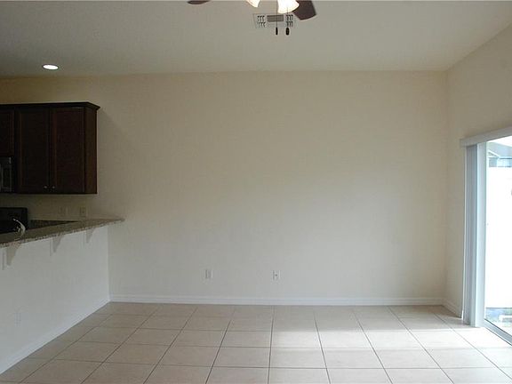 5th image of 1013 Honey Blossom Dr