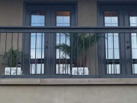 5th image of 708 Toulouse St
