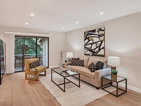 3rd image of 20812 4th St APT 6