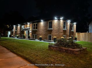 284 Gledhill Ave #2, Toronto, ON M4C 4L1