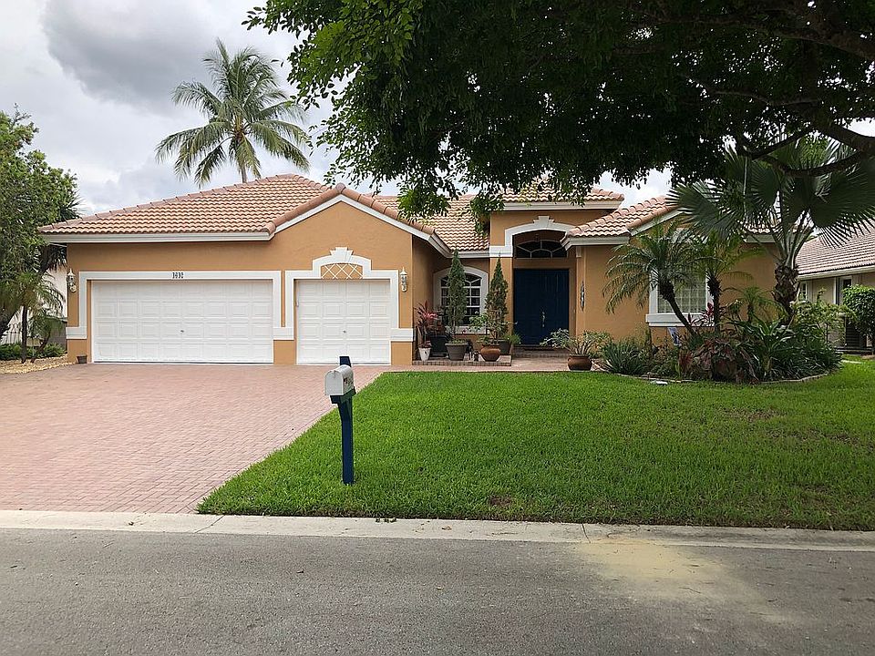 1st image of 4642 NW 58th Ave