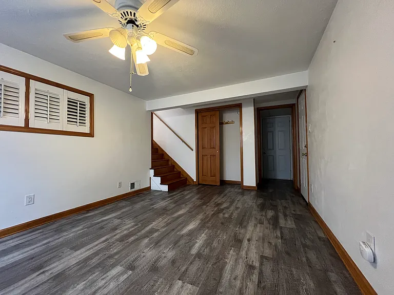 2332 Woodcrest Ave — Photo 14