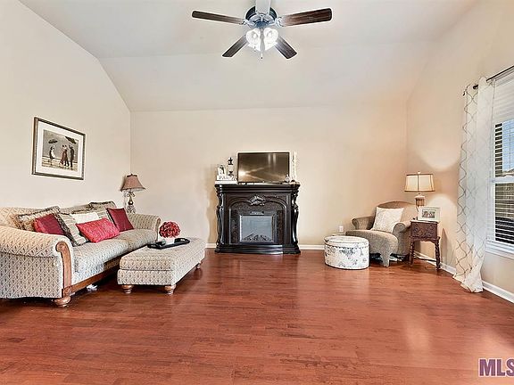 5th image of 42350 Jadestone Ave