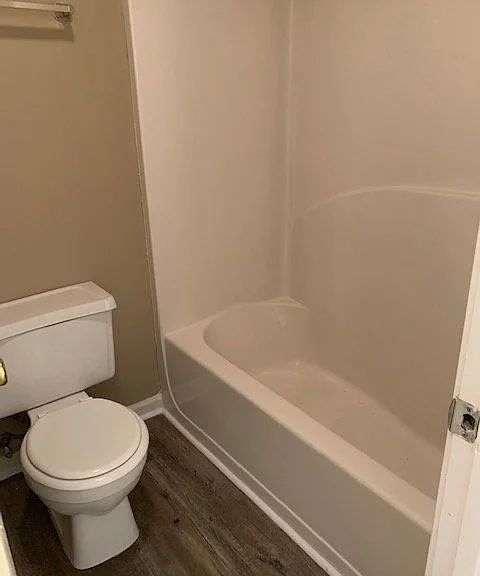 124 W Victoria Ct — Photo 11