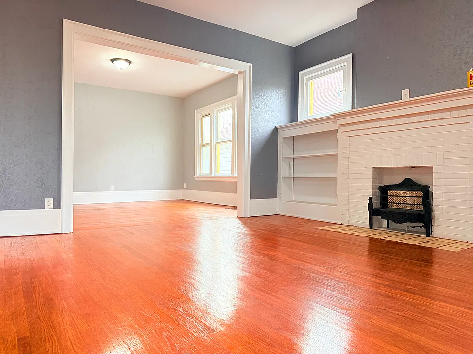 313 Lasalle Ave #1
