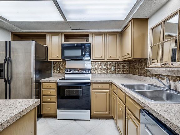 3rd image of 9819 Smokefeather Ln #9819