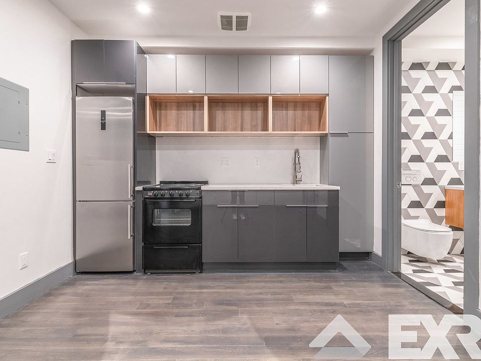 1st image of 523 Willoughby Ave #1B