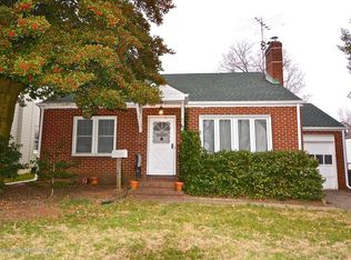 19 Oldfield Pl, Red Bank, NJ 07701