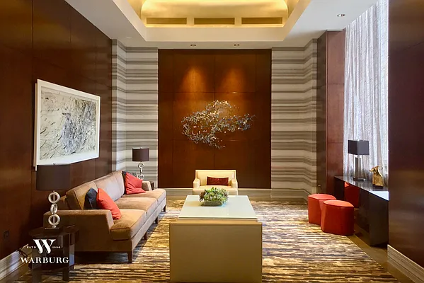 Rented by Warburg | media 24