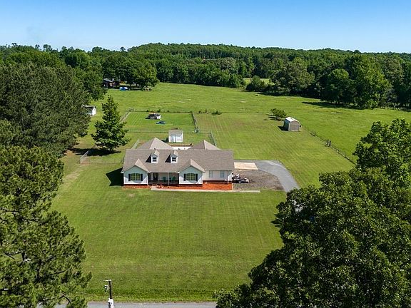 3rd image of 158 Friendship Rd