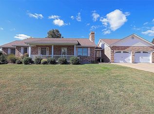 1935 N Washington St, Farmington, MO 63640