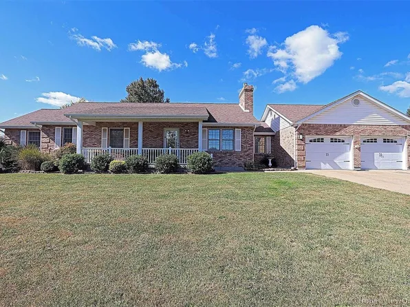 1935 N Washington St, Farmington, MO 63640