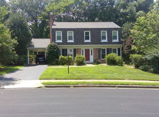 9803 Meadow Valley Dr, Vienna, VA 22181