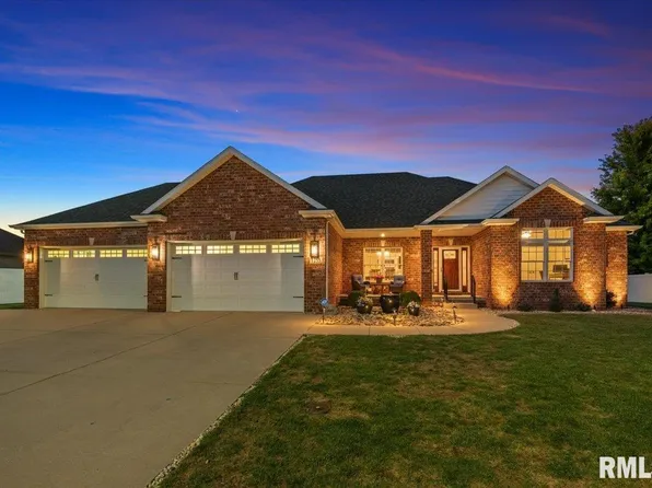 1255 Red Bud Run, Sherman, IL 62684